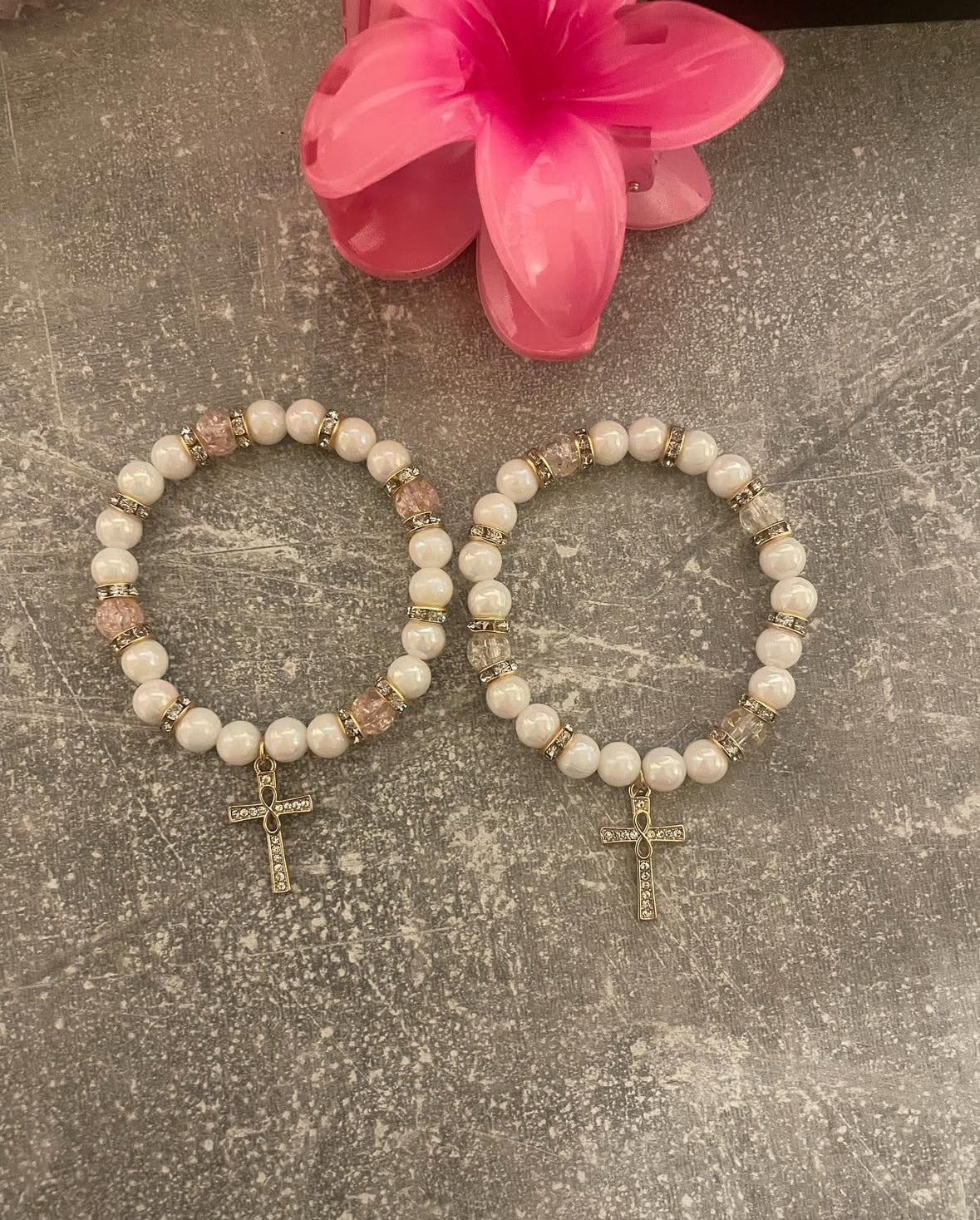 Beiges Perlenarmband